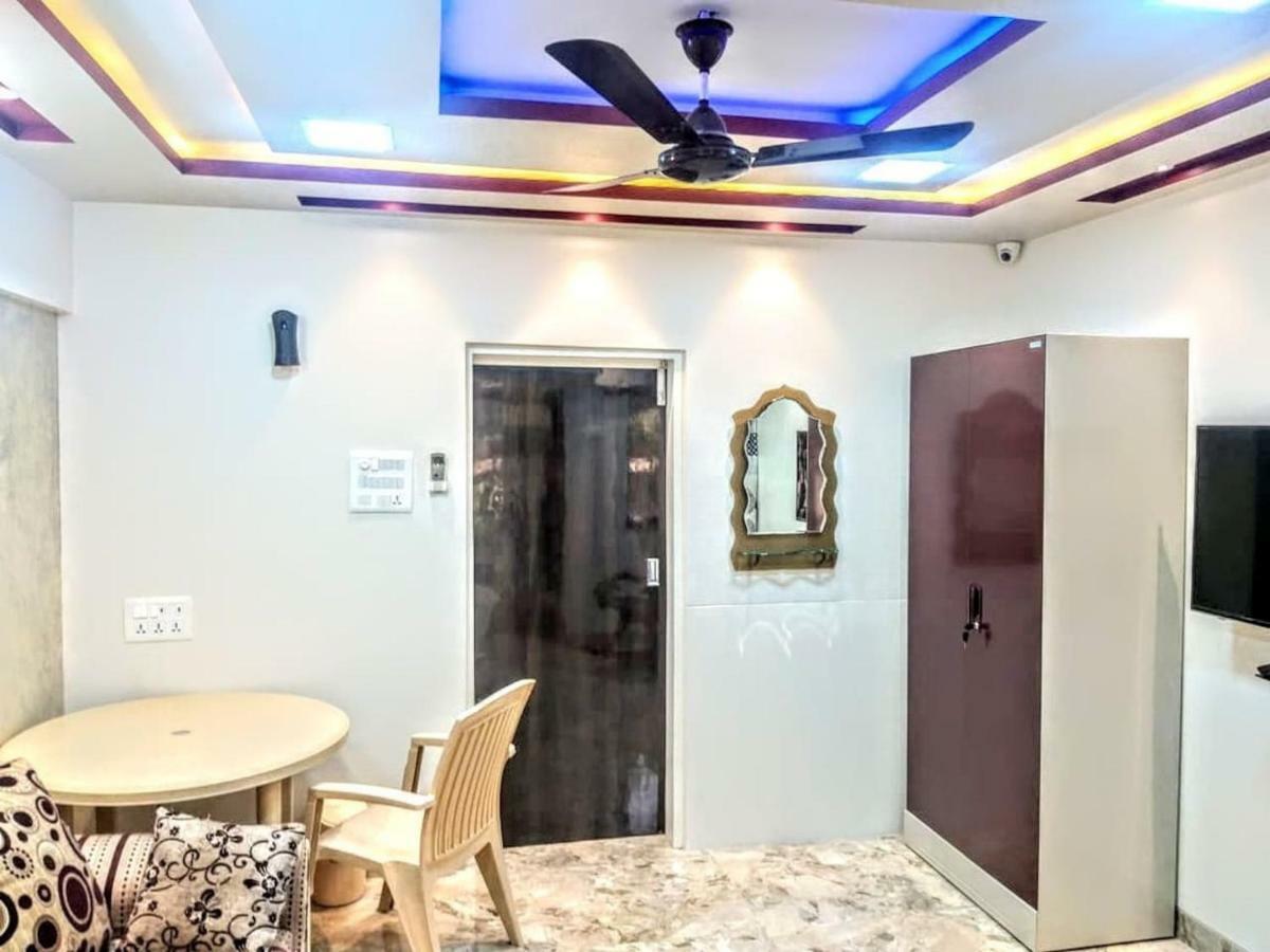 Cozy Furnished Apartment One Block From The Ocean Мумбаи Экстерьер фото